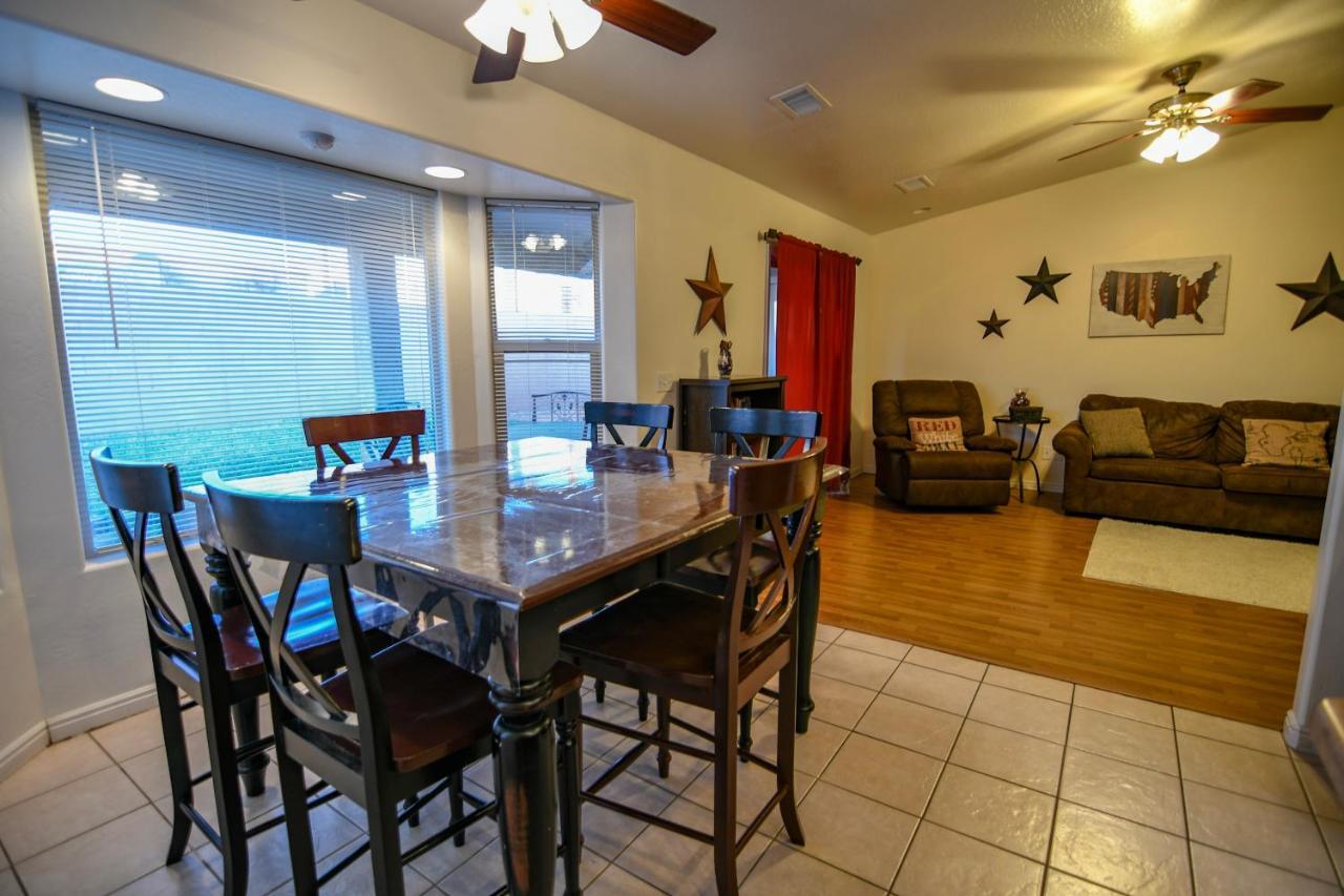 Lone Rock Retreat - 3-Bedroom Near Lake Powell Page Bagian luar foto